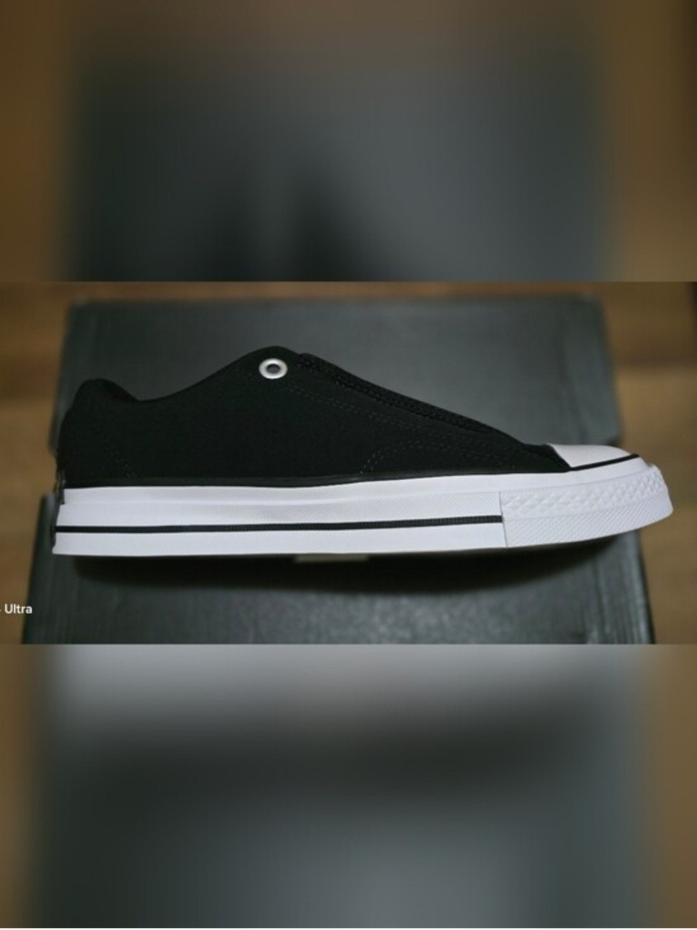 Converse Chuck Taylors Black and White Sneaker Mens 9 Womens 10.5